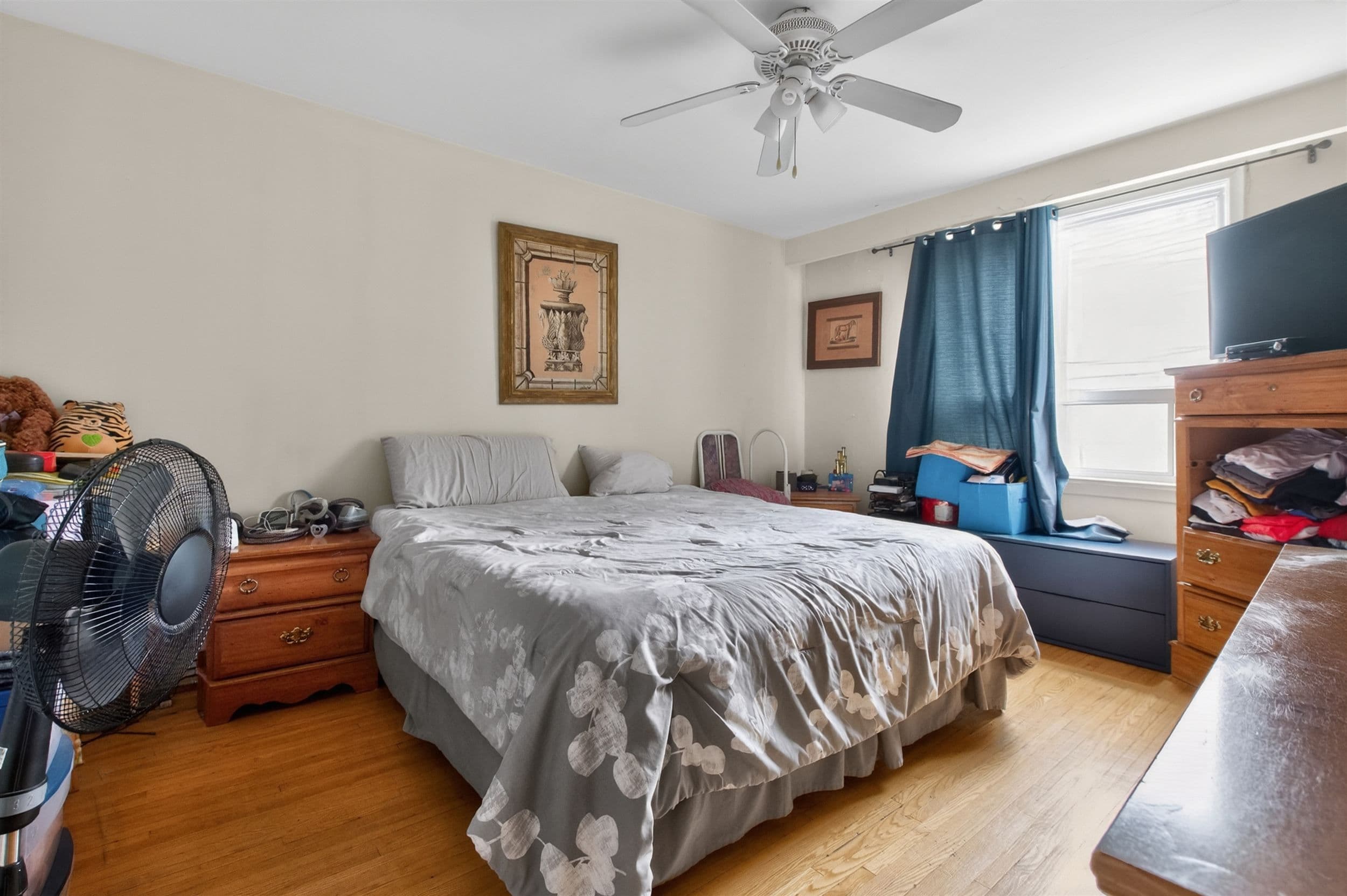 MN FL-2Bdrm Apt-Bdrm#1